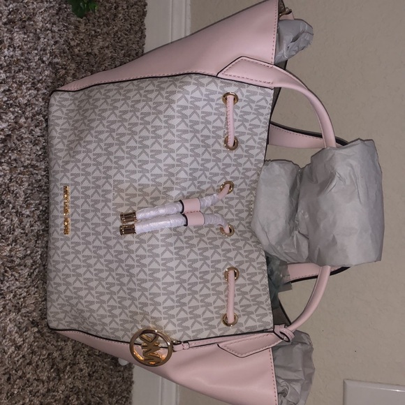 Large two toned bucket bag - Picture 9 of 9